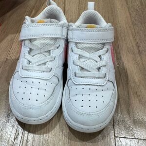 NIKE COURT BOROUGH LOW 2 size 9c